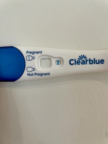 Weird half line on clear blue test