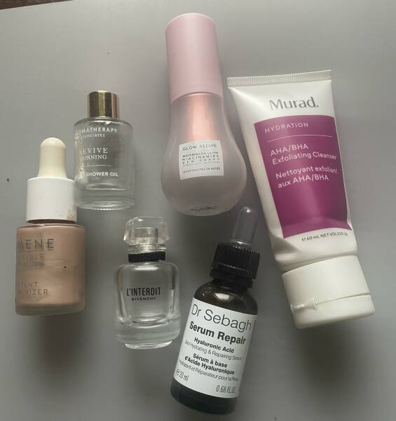 Feel the temptation to indulge in beauty treats? Is your collection overflowing with treasures? Come unite with fellow beauty enthusiasts in this lovely group!