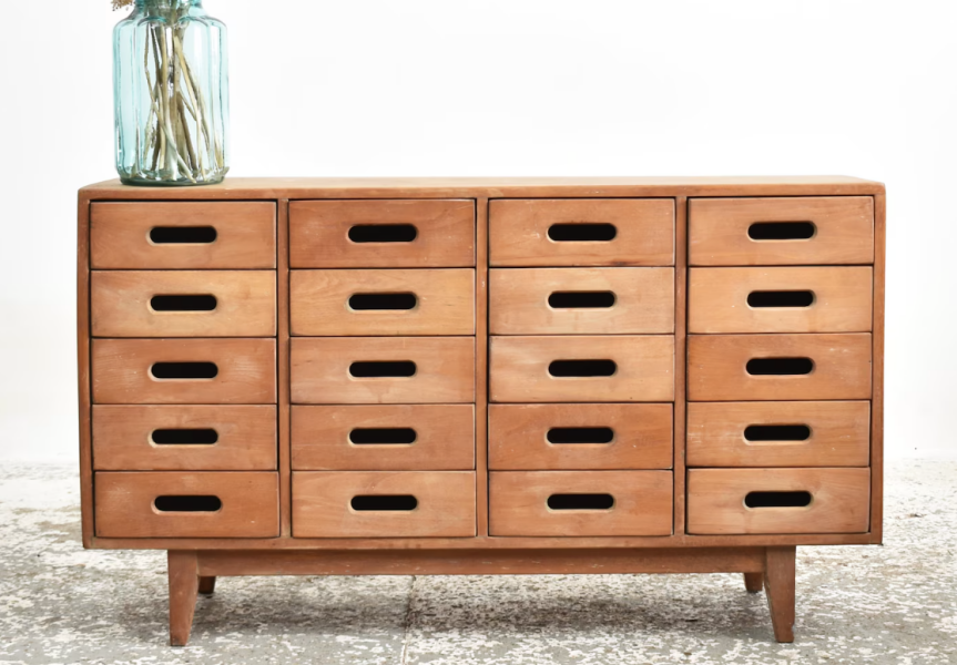 Esavian drawers