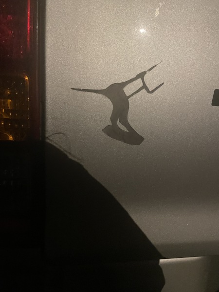 A very dull car mystery for a Friday morning.