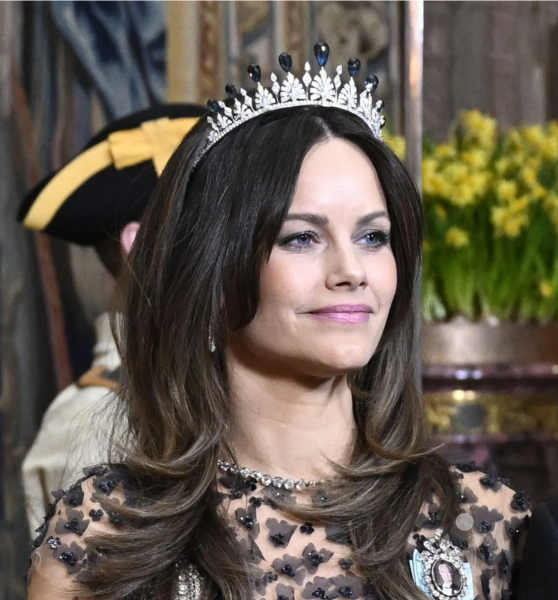 Royal Style: with hope, our threads continue