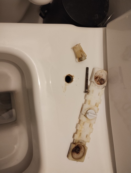 Replacing toilet seat