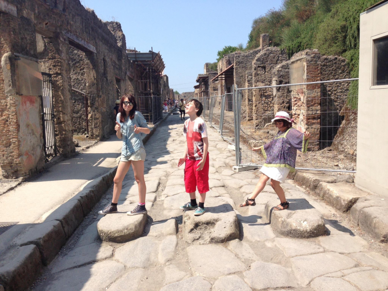 Pompeii with children!