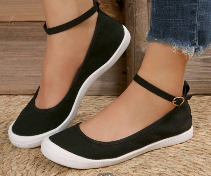 Trainer-esque shoe that is not a trainer?!