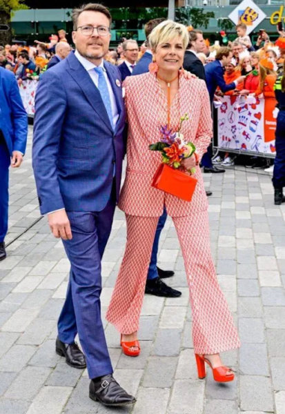 Royal Style: with hope, our threads continue