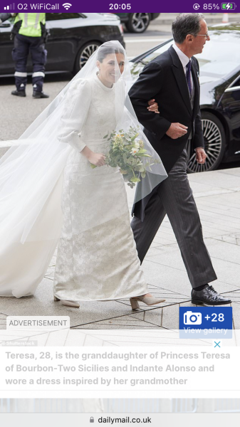 Royal Style: with hope, our threads continue