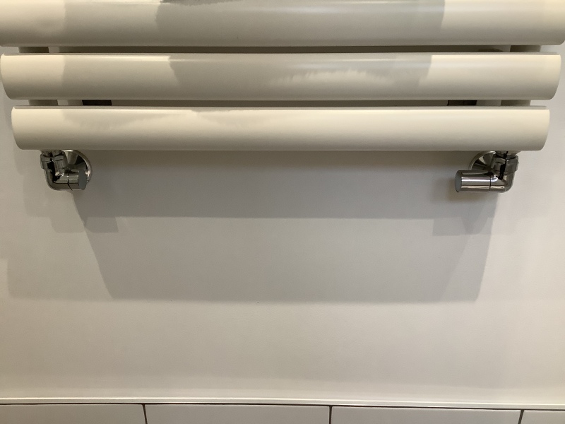 HELP - How do I turn this rad/towel rail off?!?!