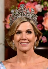 Royal Style: with hope, our threads continue