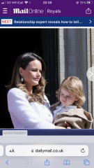 Royal Style: with hope, our threads continue