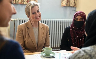 Royal Style: with hope, our threads continue