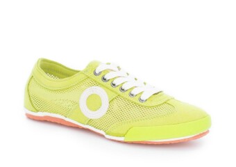 Hoff, Saucony or something else? Coloured comfortable trainers for summer!