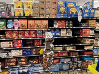 Come and tell me your dull and unexciting news 29: Calmly through the day