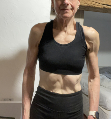 Lifting with Caroline Girvan 2024: What's not to love?!