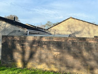 Can anyone tell me about this guys cat fencing