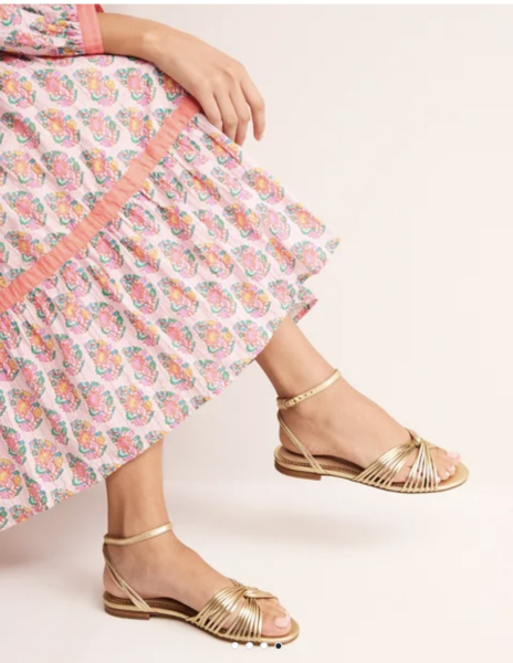 Personal stylist- spring summer