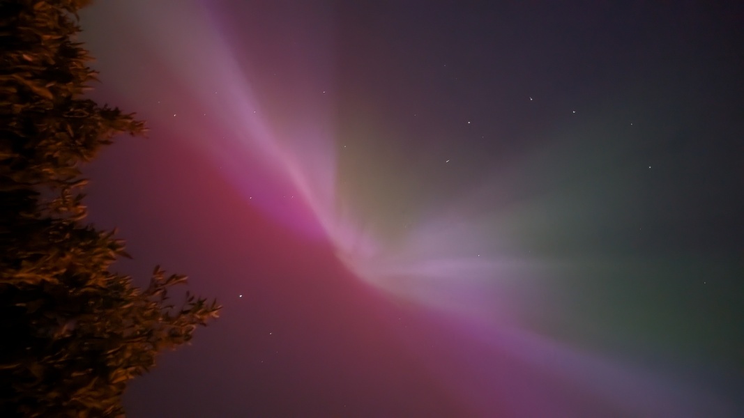 Anyone watching for Northern Lights tonight?