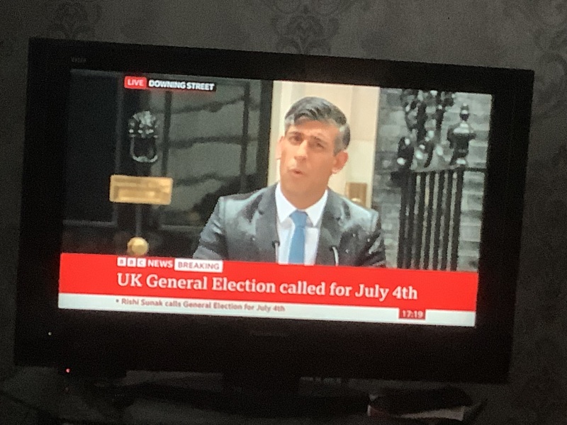 Thread 45 Sunak; Remove one letter and tell his future"