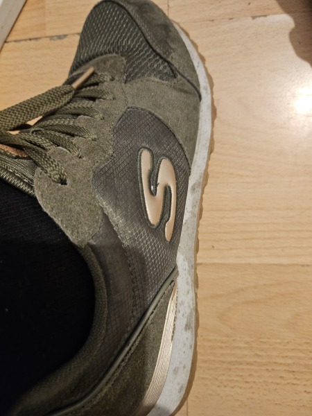 Need some trendy comfy trainers