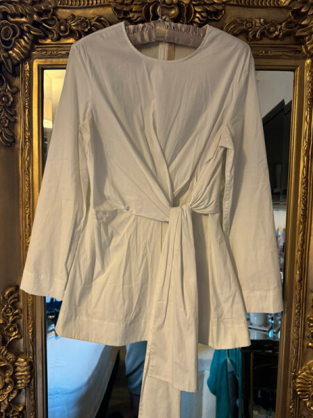 What would you wear with this top?