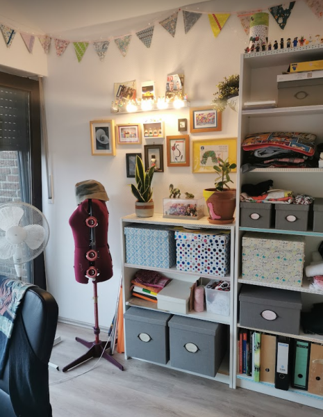 Stitch and bitch thread #9. I have pressing concerns