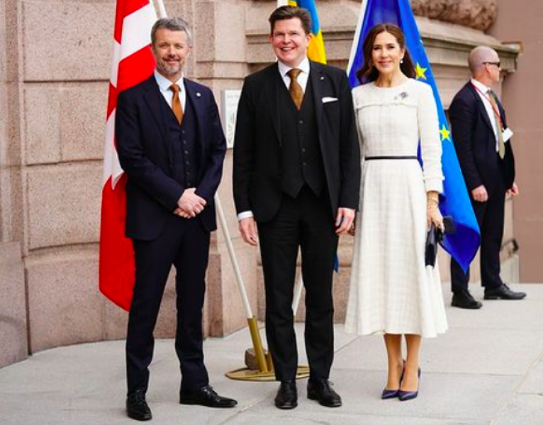 Royal Style: with hope, our threads continue