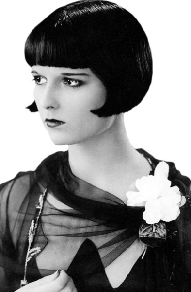 I have thin lips, lipstick makes me look like a clown