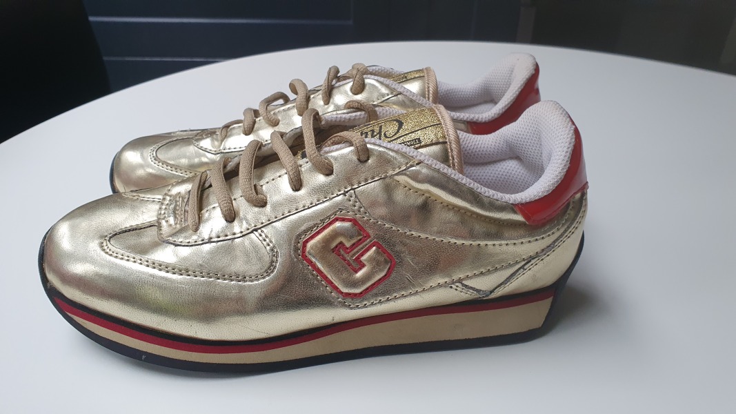 Chipie trainers-a-like