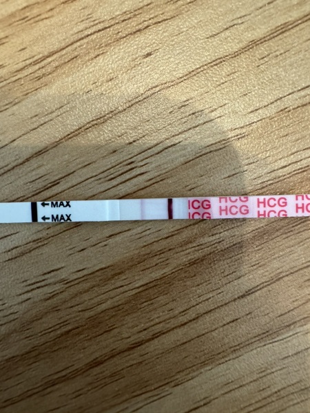 Strongish/obvious line at 8dpo - reasons for high hcg?!