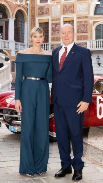 Royal Style - C.Rexing towards summer with hopes for happy days ahead