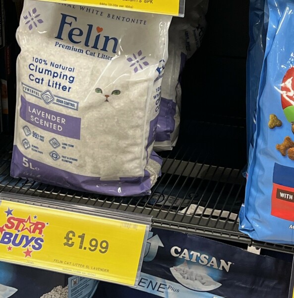 Superb value cat litter