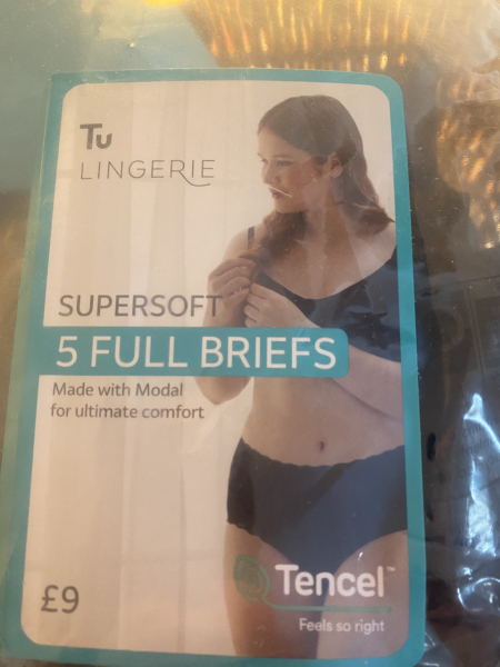 Cotton knickers no VPL/bum spots!