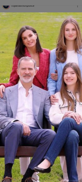 Royal Style - C.Rexing towards summer with hopes for happy days ahead