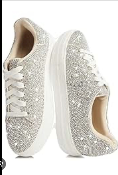 Velvet navy wide leg trousers - what shoes? Please help a style-free woman in need!