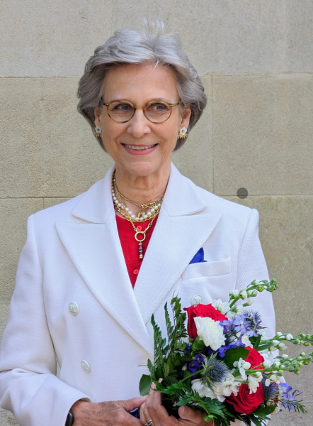 Royal Style - C.Rexing towards summer with hopes for happy days ahead