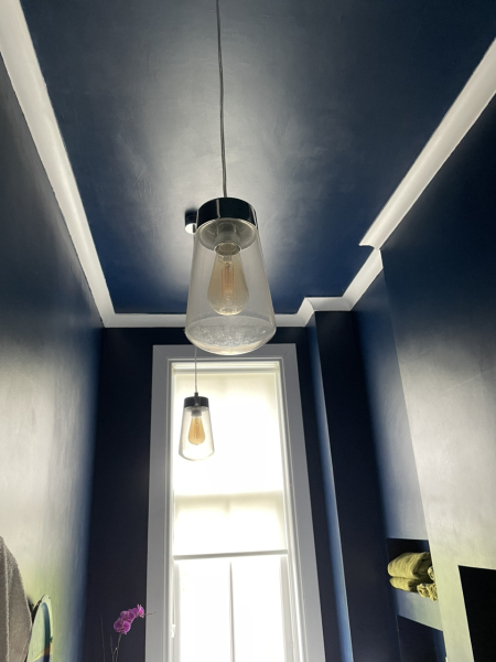 Porch pendant light