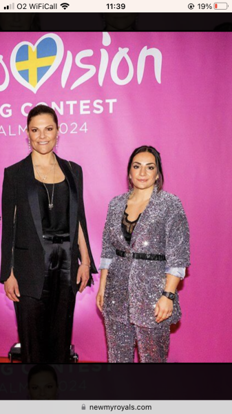 Royal Style - C.Rexing towards summer with hopes for happy days ahead