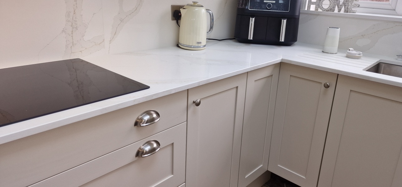 Exciting question. What colour kettle should I buy?