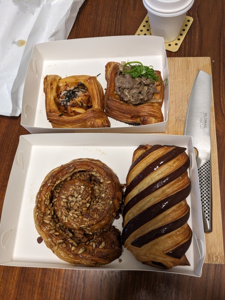 MsLatté’s Daebak Cybercafé (Kdrama addicts #46): *Still* no sign of Lee Min-Ho, leaving us with plenty of time to debate whether Queen of Tears can be genre-defined and what’s going on with Kim Soo-Hyun’s neck