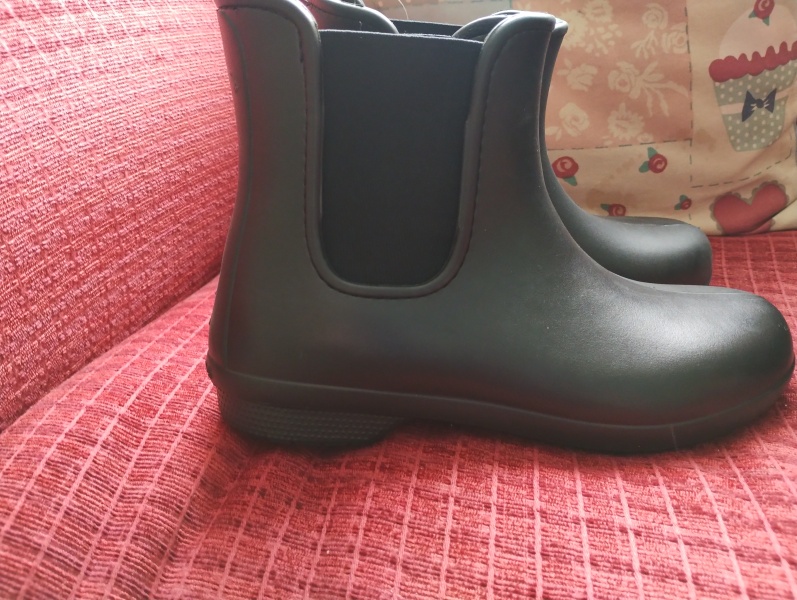 To really like these Crocs?!
