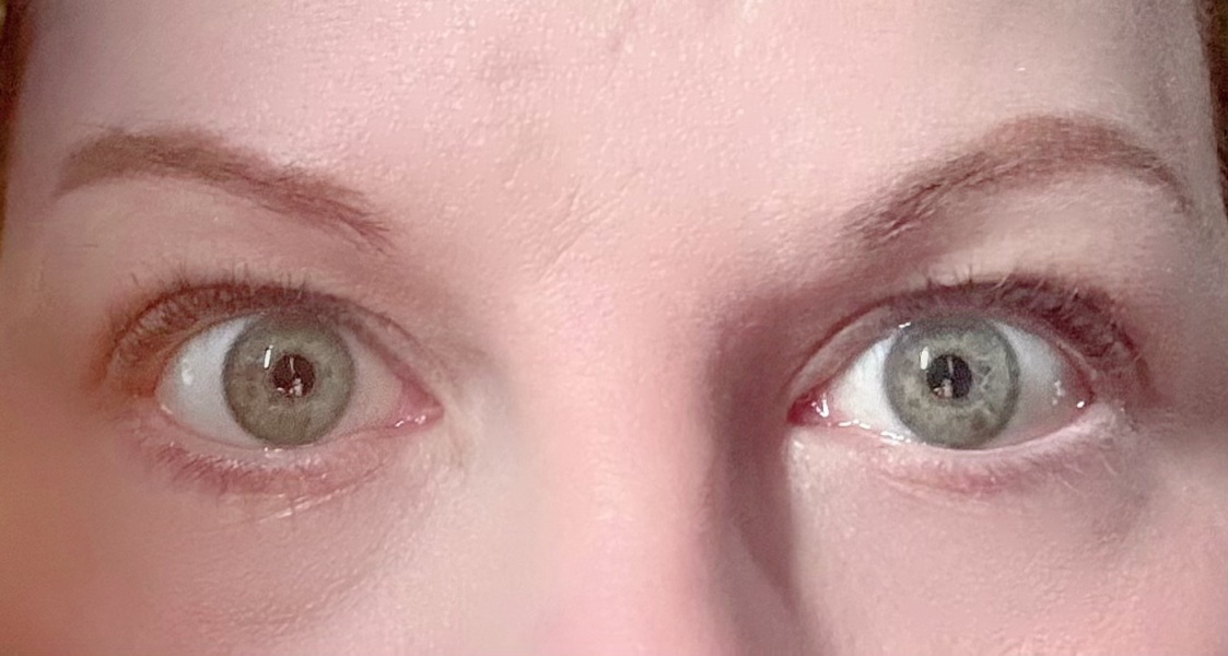 Hooded eyes? Maybe?! Make up help