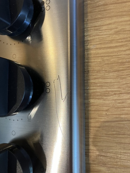 Scratch in stainless steel hob