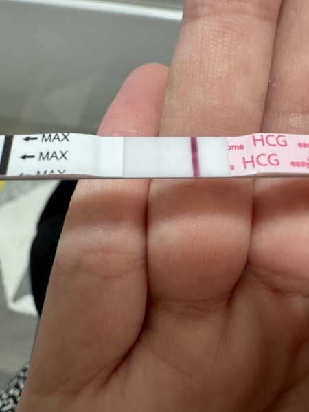 Do I have line eyes 9dpo?