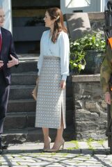 Royal Style - C.Rexing towards summer with hopes for happy days ahead