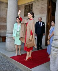 Royal Style: with hope, our threads continue