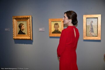 Royal Style: with hope, our threads continue