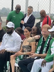 Meghan and Harry spotted out and about - Naija Edition