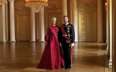 Royal Style - C.Rexing towards summer with hopes for happy days ahead