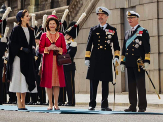 Royal Style: with hope, our threads continue