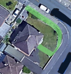 Fencing garden and screening hedge gaps