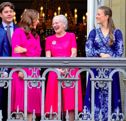 Royal Style - C.Rexing towards summer with hopes for happy days ahead